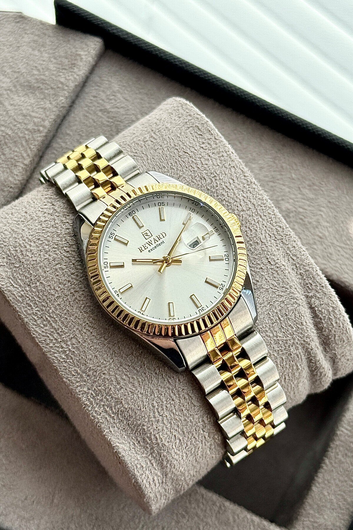 RD214034L Çelik Kordonlu Kadın Kol Saati